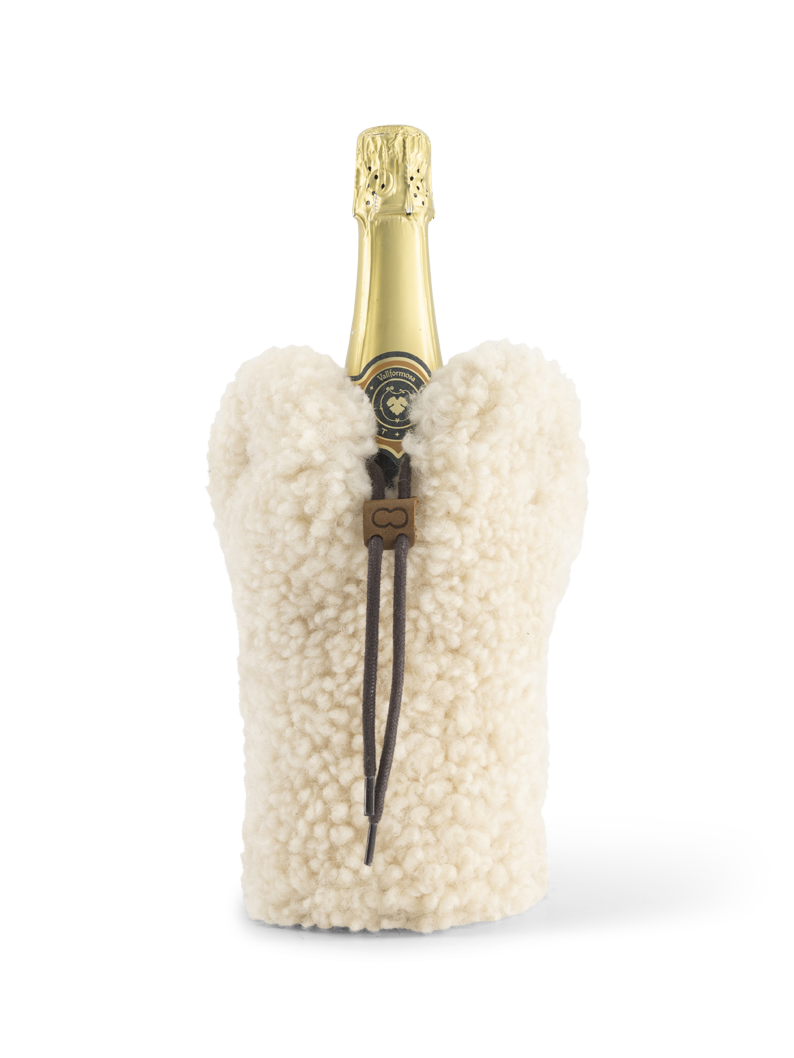 natural fluffy champagne cooler