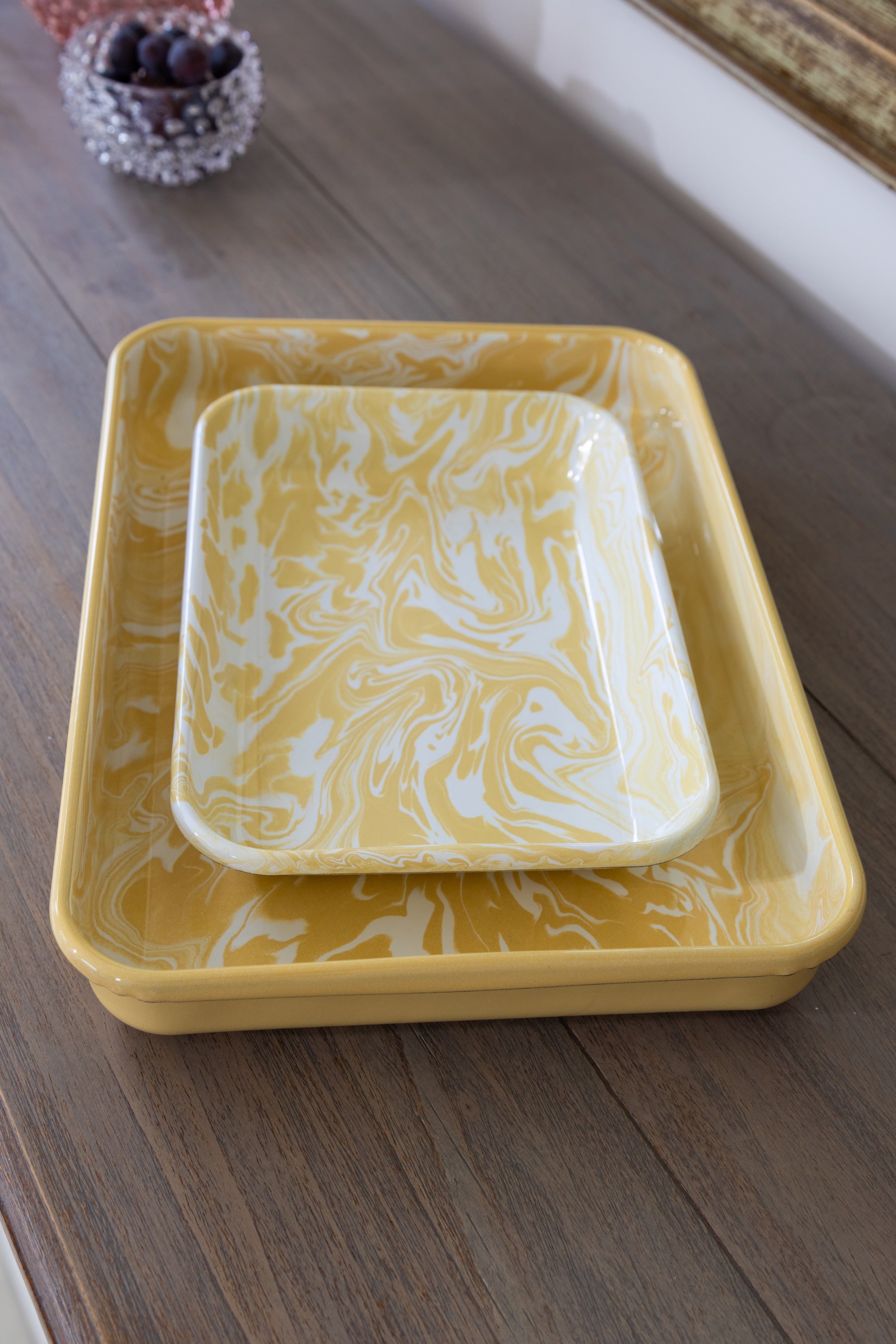 Yellow tray with marbled design