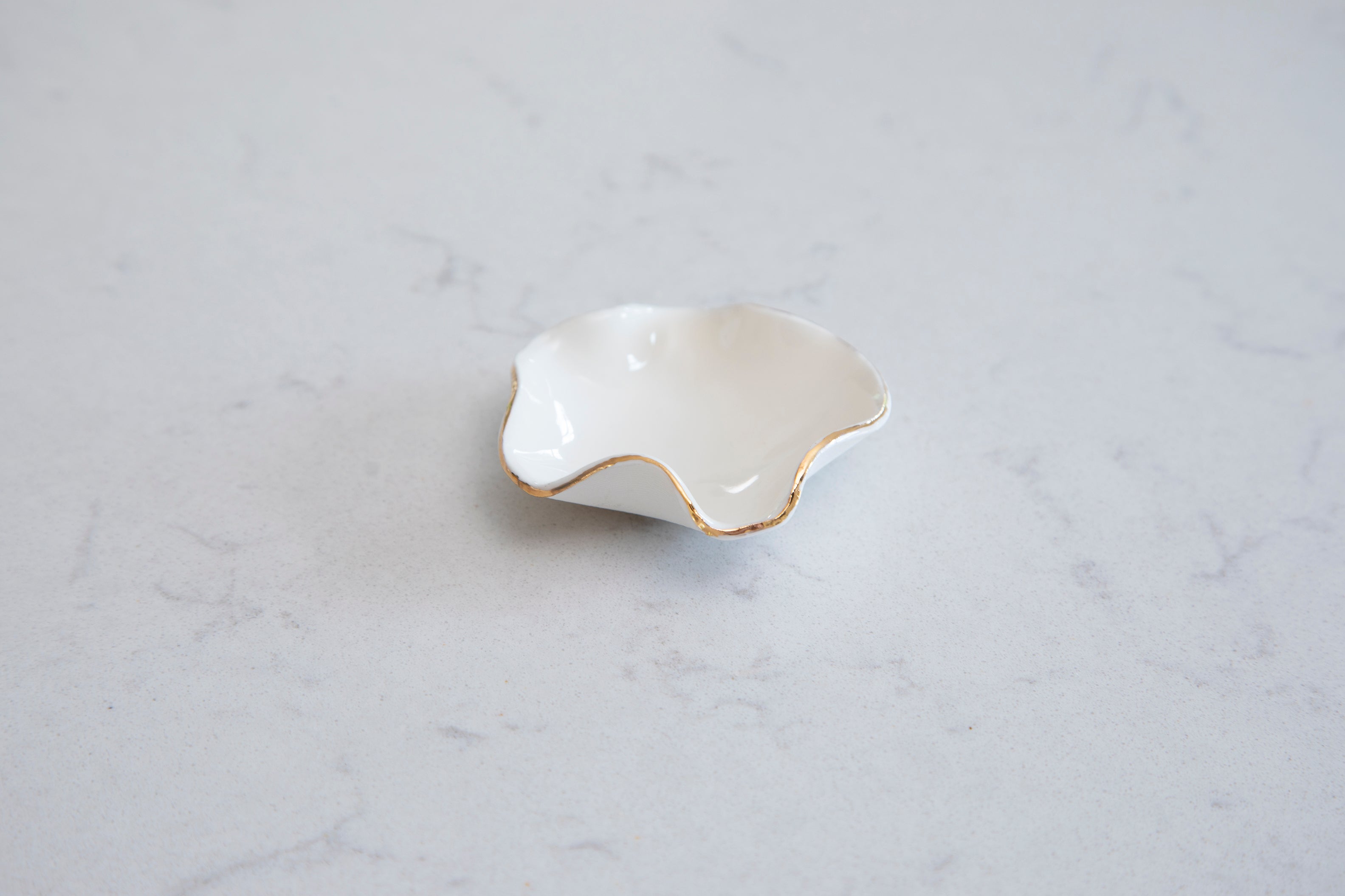 Wave Bowl | 8cm | White with Gold Edging