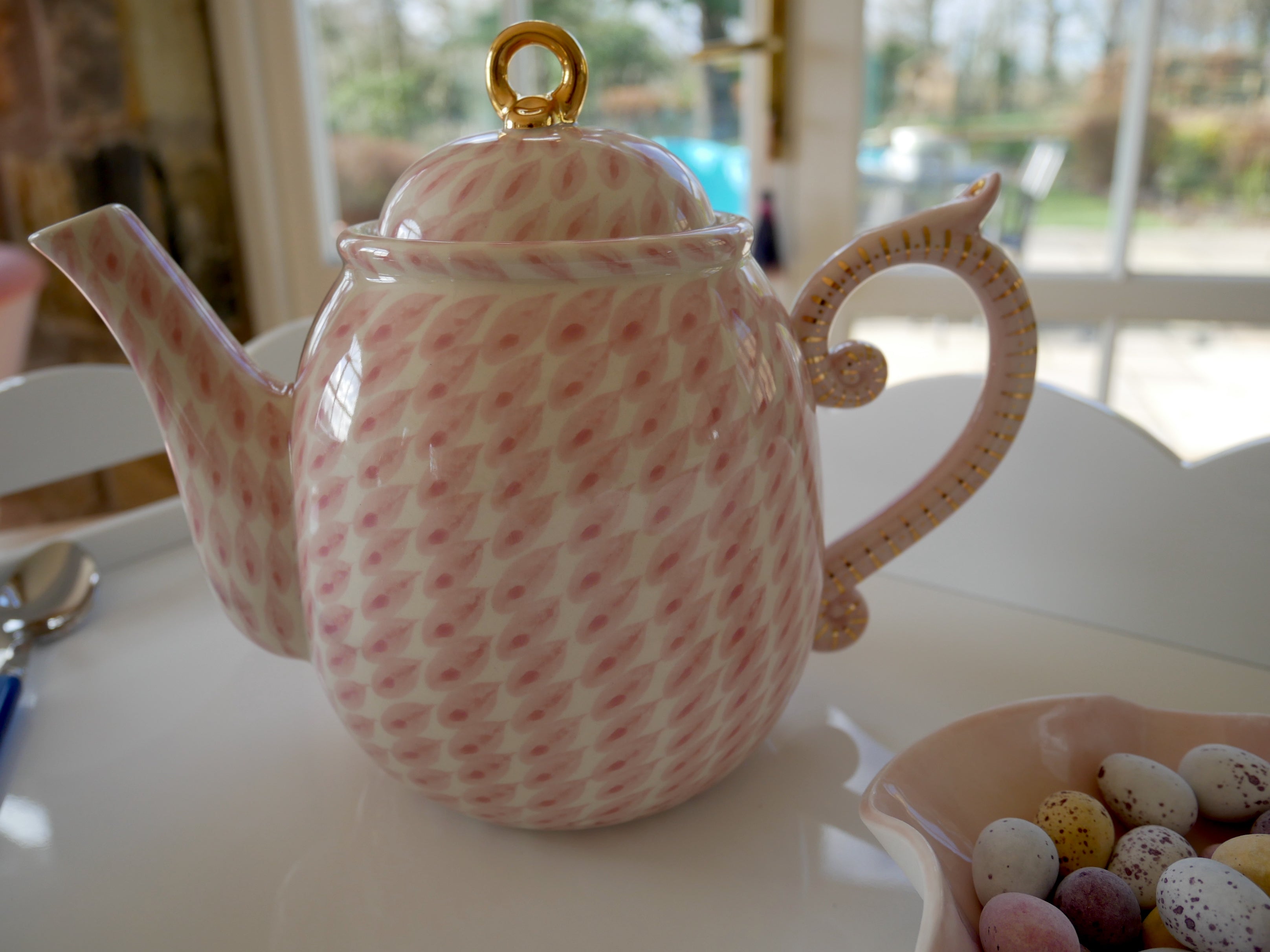 Teapot | Dash Pattern | Pink