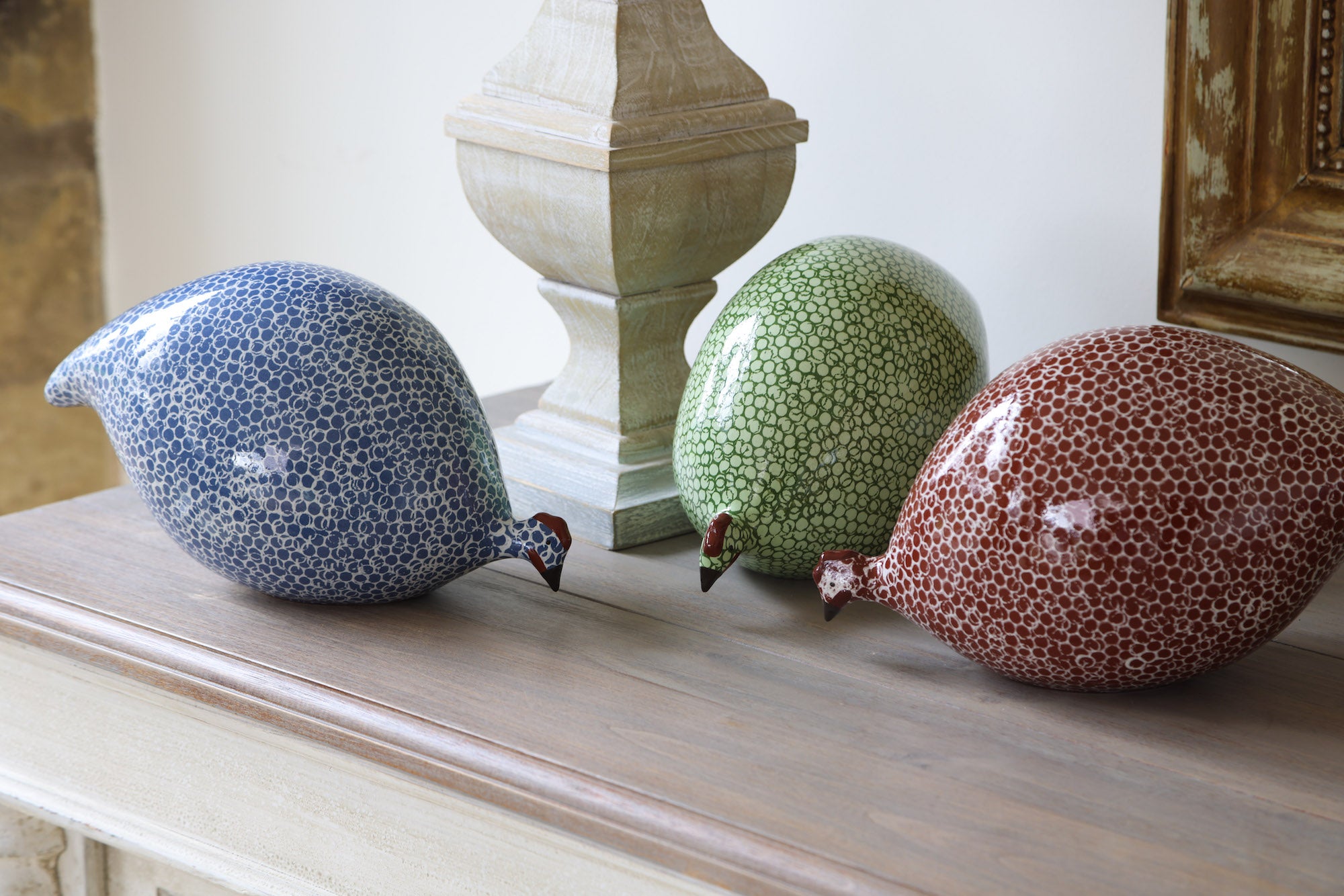 Ceramic Guinea Fowl | Green with green spots | Pecking