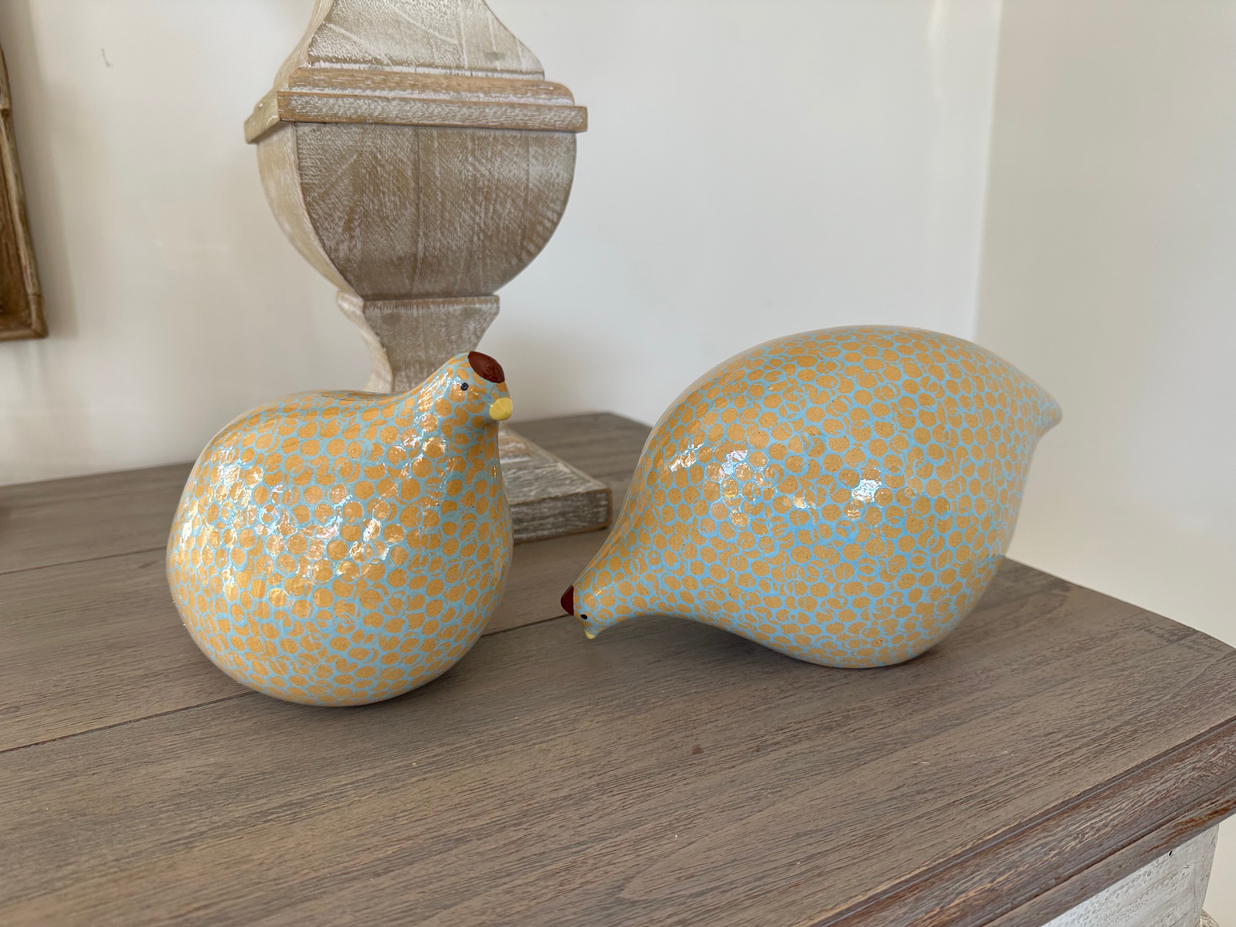 ceramic quail turqoise with yellow spots