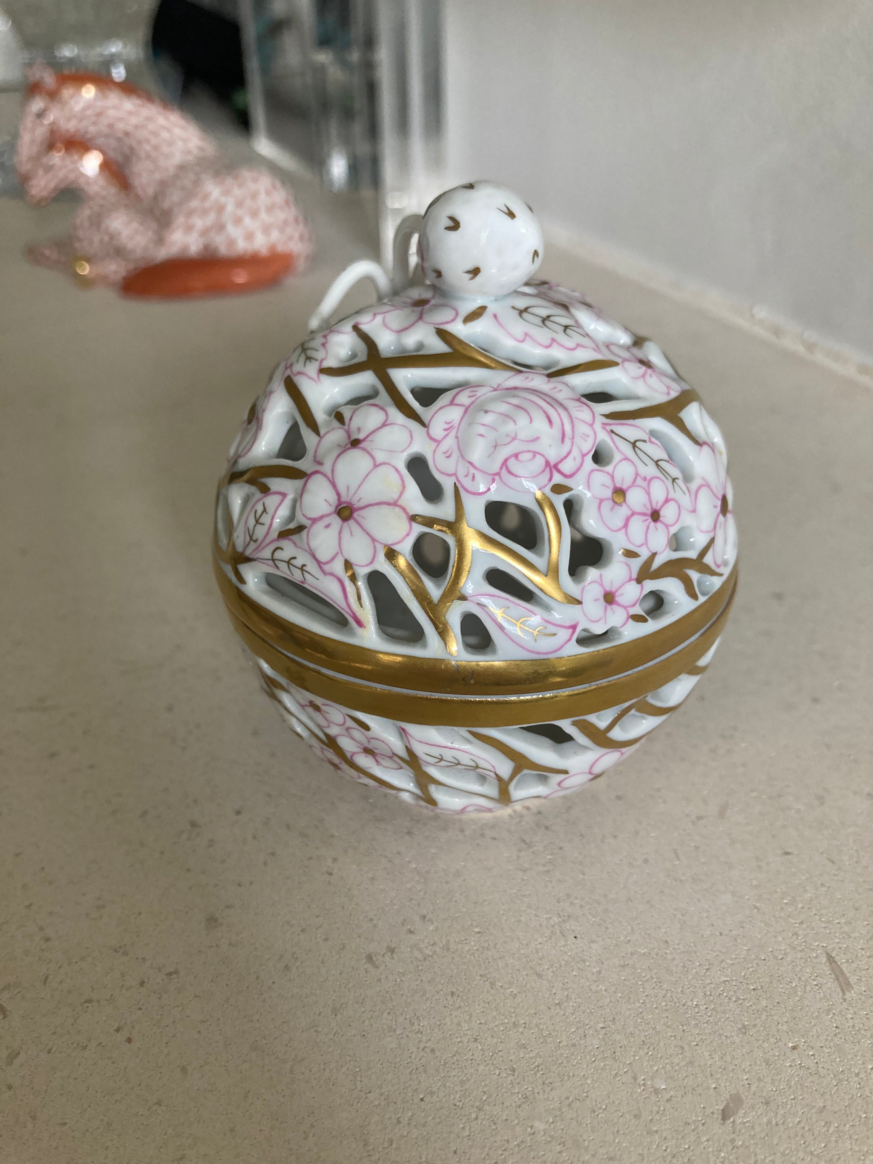 Vintage Herend Potpourri trinket pot with lid